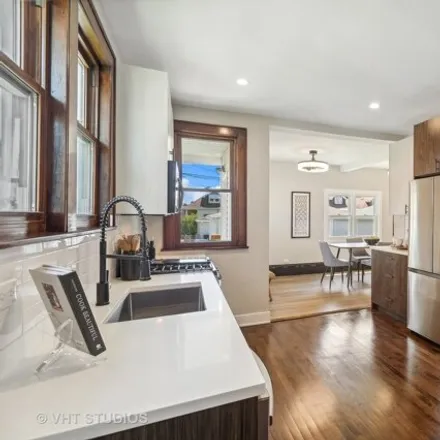 Image 8 - 5941 West Newport Avenue, Chicago, IL 60634, USA - House for sale