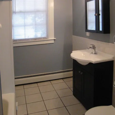 Rent this 1 bed room on Goffe Street in New Haven, CT 06511
