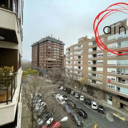 Image 6 - Calle General Los Arcos, 31001 Pamplona, Spain - Apartment for rent