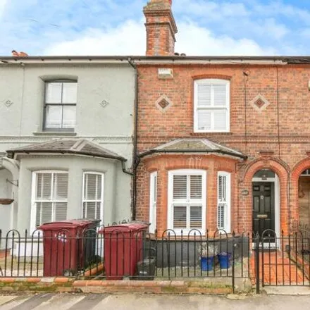 Buy this 3 bed townhouse on 156 Elgar Road in Reading, RG2 0BN