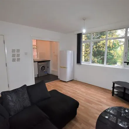 Rent this 1 bed apartment on Woodland Avenue in Leicester, LE2 3HP