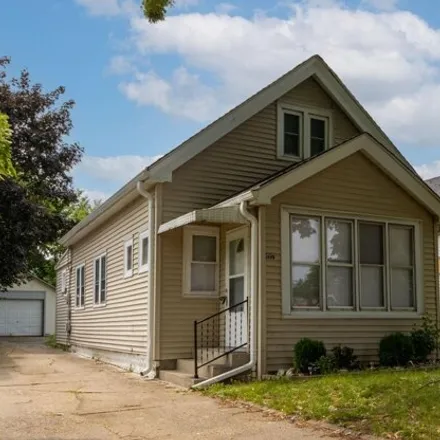 Image 3 - 4917 N 55th St, Milwaukee, Wisconsin, 53218 - House for sale