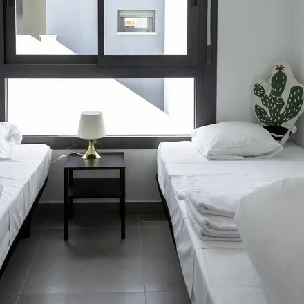 Rent this 2 bed apartment on Carretera Orihuela - Pilar de la Horadada in 03190 Pilar de la Horadada, Spain
