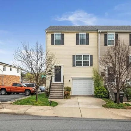 Image 1 - 153 Millwood Avenue, Winchester, VA 22601, USA - Townhouse for sale