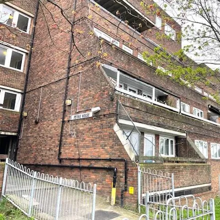 Buy this 1 bed apartment on Nightingale Place in Woolwich Common, London