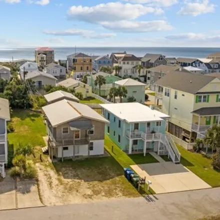 Image 1 - 492 Terminal Boulevard East, Atlantic Beach, Carteret County, NC 28512, USA - House for sale