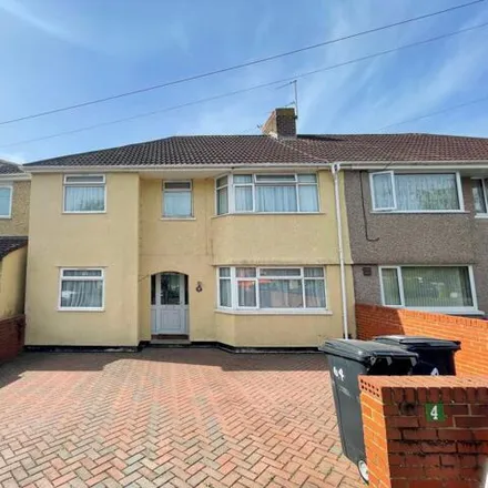 Rent this 6 bed duplex on 2 Ronald Road in Bristol, BS16 1HN