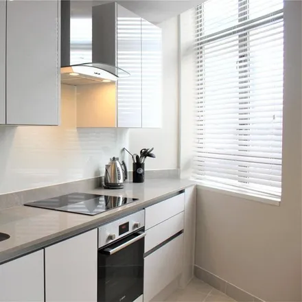 Rent this 2 bed apartment on Stroke Association in 238 City Road, London