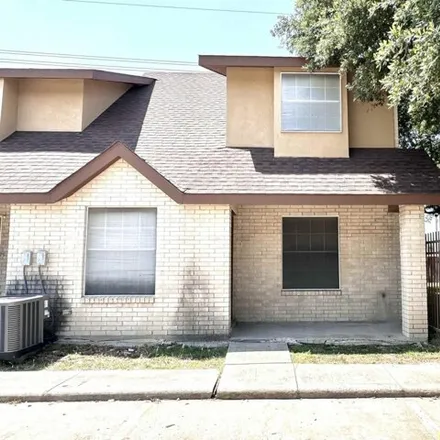 Rent this 3 bed condo on 8781 McPherson Road in Laredo, TX 78045