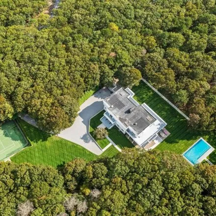 Image 2 - 198 Two Holes Water Rd, East Hampton, New York, 11937 - House for sale