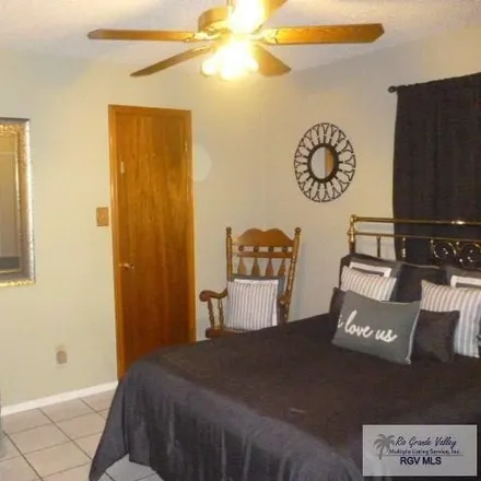 Image 2 - 2290 South 23rd Street, Harlingen, TX 78550, USA - House for sale