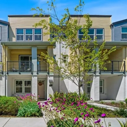 Buy this 3 bed condo on unnamed road in Sunnyvale, CA 94085