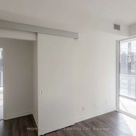 Image 4 - 2850 Bloor Street West, Toronto, ON M8X 1A9, Canada - Apartment for rent