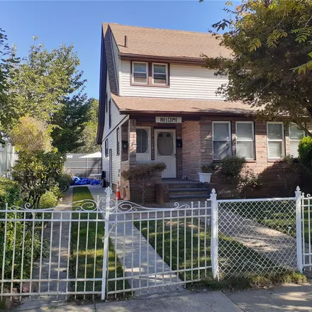 Buy this 3 bed house on 33 Fairview Avenue in Oceanside, NY 11572