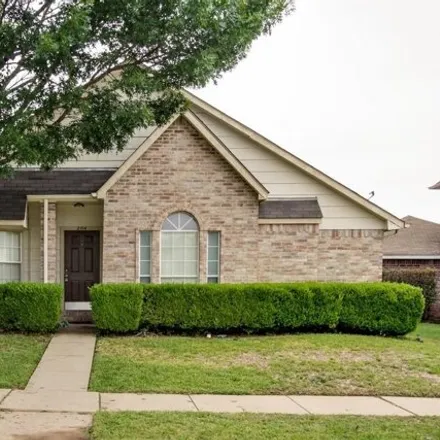 Rent this 3 bed house on 2122 Regency Drive in Flower Mound, TX 75028