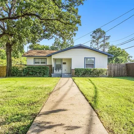 Rent this 3 bed house on 3108 Springdale Road in Fort Worth, TX 76111