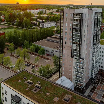 Rent this 3 bed apartment on Myyrmäentie 2e in 01600 Vantaa, Finland