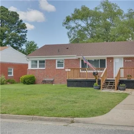 Buy this 3 bed house on 17 Eastlawn Drive in Hampton, VA 23664