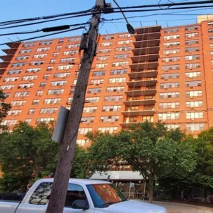 Rent this 2 bed condo on Lennox in 500 Central Avenue, Union City