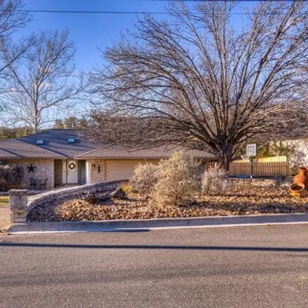Buy this 3 bed house on 402 Westcrest Drive in Kerrville, TX 78028