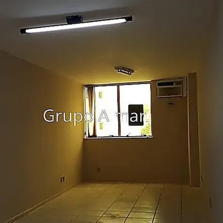 Buy this studio apartment on Bahamas in Avenida Presidente Getúlio Vargas, Centro