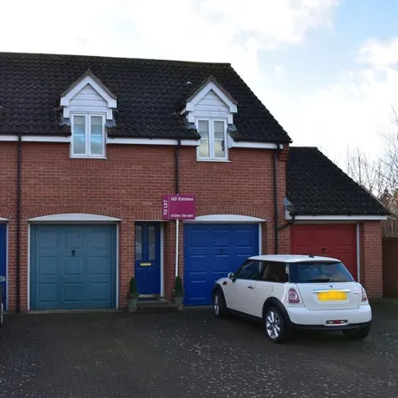 Rent this 2 bed house on Skylark Close in Bury St Edmunds, IP32 7GH