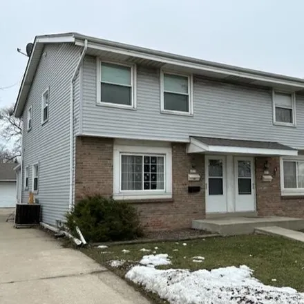 Image 1 - 4977, 4979 South 26th Street, Milwaukee, WI 53221, USA - House for sale