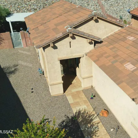 Buy this 3 bed house on 558 North Eakins Trail in Pima County, AZ 85614