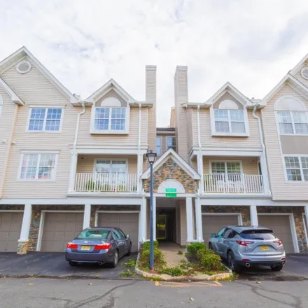 Image 1 - Football Play Area, Prestwick Way, Edison, NJ 08820, USA - Townhouse for rent