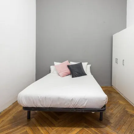 Rent this 1studio room on Madrid in Calle de los Jardines, 8
