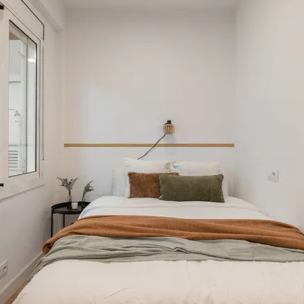 Rent this 7 bed room on Carrer de Balmes in 329, 08006 Barcelona