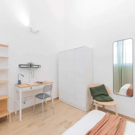 Rent this 3 bed room on Via La Loggia in 9, 10134 Turin Torino