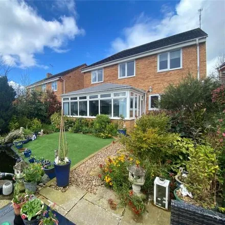Image 2 - Wincely Close, Daventry, NN11 0GG, United Kingdom - House for sale