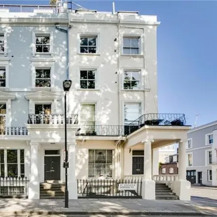 Image 2 - 40 St Stephen's Gardens, London, W2 5NJ, United Kingdom - Apartment for sale