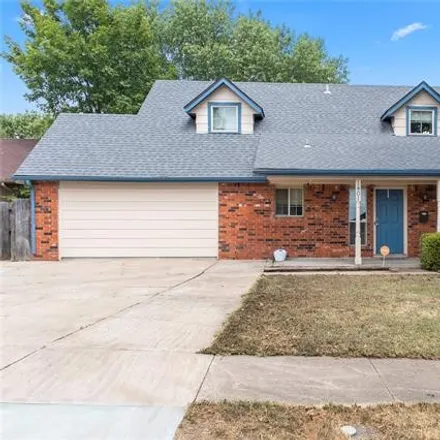 Buy this 3 bed house on 1401 North Cedar Street in Owasso, OK 74055