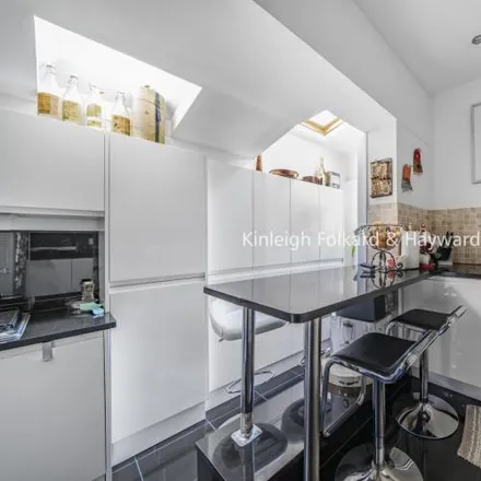 Image 2 - 55 Long Drive, London, W3 7PL, United Kingdom - House for rent