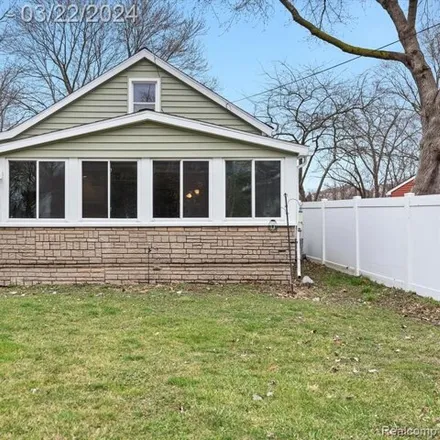 Buy this 3 bed house on 31247 York Street in Fraser, MI 48026