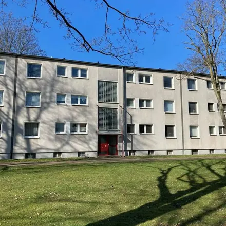 Rent this 4 bed apartment on Bernsteinstraße 8 in 47445 Moers, Germany