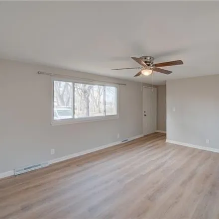 Image 7 - 5151 North Beacon Avenue, Maple Park, Kansas City, MO 64119, USA - House for sale