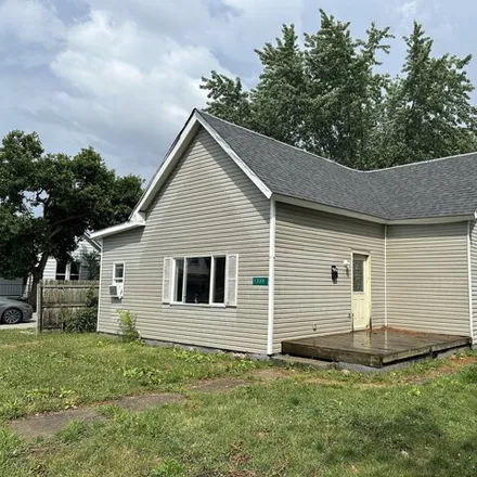 Buy this 2 bed house on 1336 Woodley Avenue in Twelve Points, Terre Haute