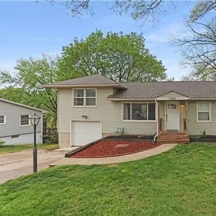 Buy this 5 bed house on 7876 Stover Lane in Kansas City, KS 66109