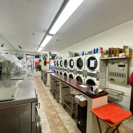 Image 4 - Hamilton Laundromat, 7th Street, Jersey City, NJ 07302, USA - Condo for sale