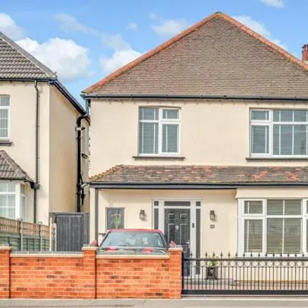 Buy this 4 bed house on Marcus Avenue in Station Road, Southend-on-Sea