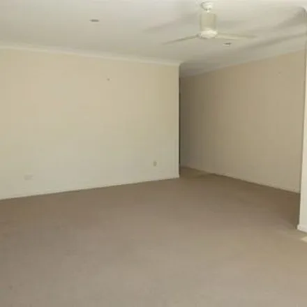Image 2 - Broadwater Street, Runaway Bay QLD 4216, Australia - Apartment for rent