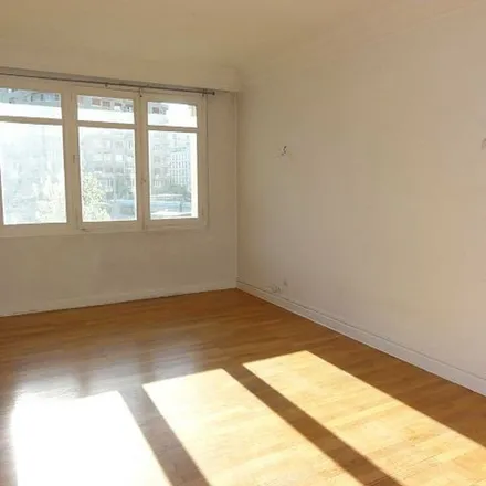 Rent this 5 bed apartment on 5 Rue Crépu in 38000 Grenoble, France