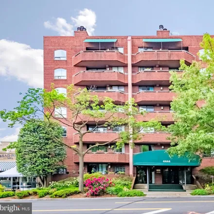 Rent this 1 bed apartment on Days Inn in 4400 Connecticut Avenue Northwest, Washington