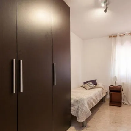 Rent this 4 bed room on Avinguda de la Mare de Déu de Bellvitge in 50-58, 08907 l'Hospitalet de Llobregat