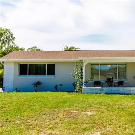 Buy this 4 bed house on 7638 Dale Drive in Bayonet Point, FL 34668