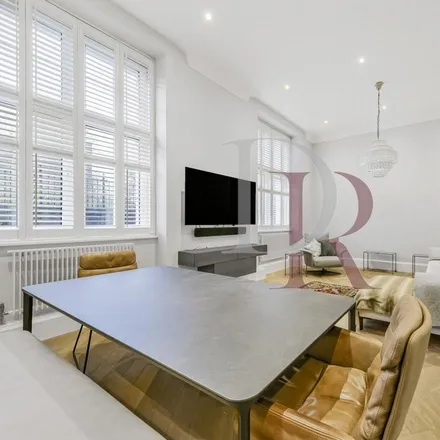 Image 6 - New River Head, 173 Rosebery Avenue, Angel, London, EC1R 4UJ, United Kingdom - Apartment for rent