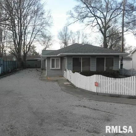 Buy this 3 bed house on 341 East Kimble Street in Southern View, Sangamon County